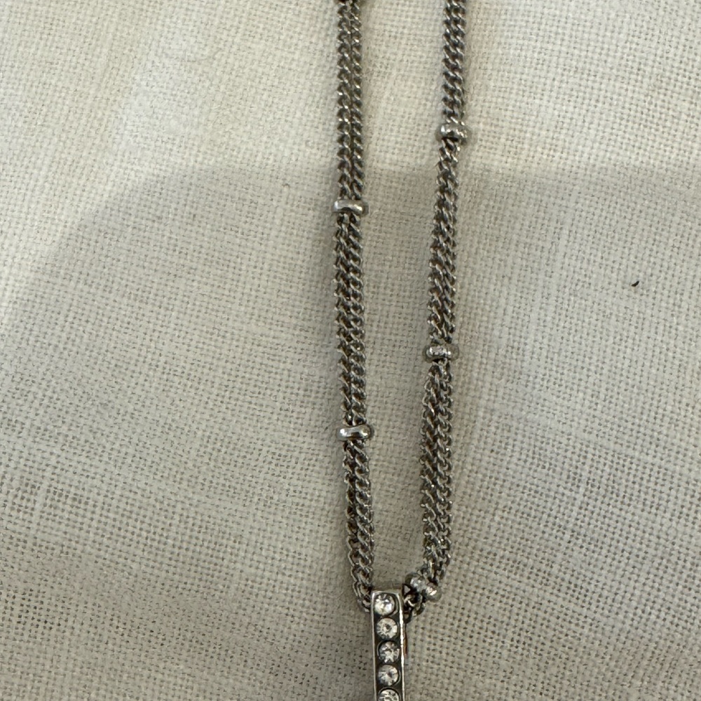New with tags Elegant Silver plated Necklace with Tassel and rhinestones - Picture 4 of 4